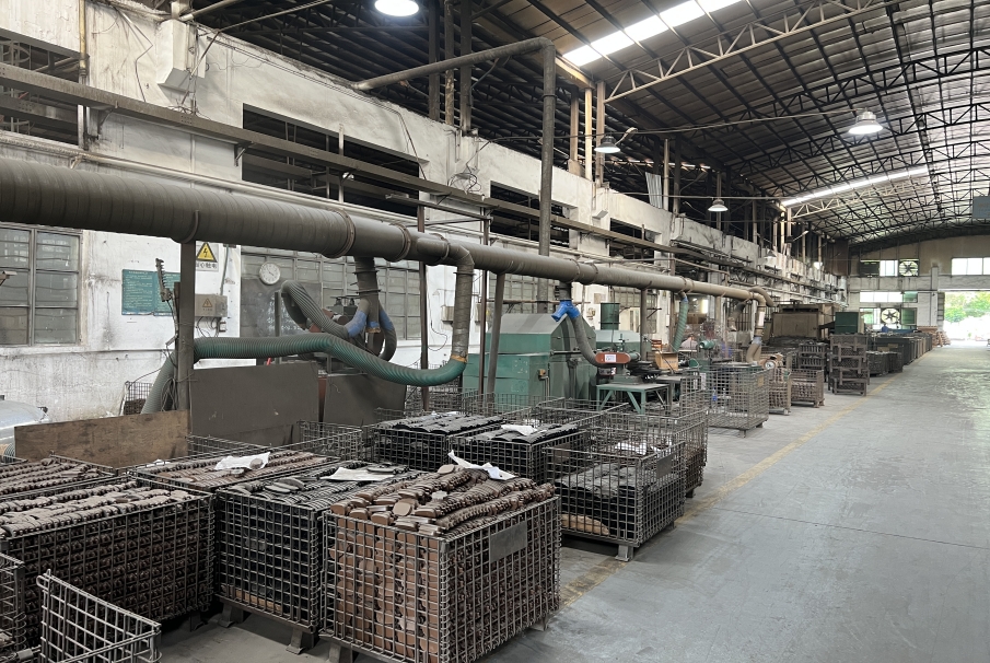 Automotive parts warehouse and export packaging